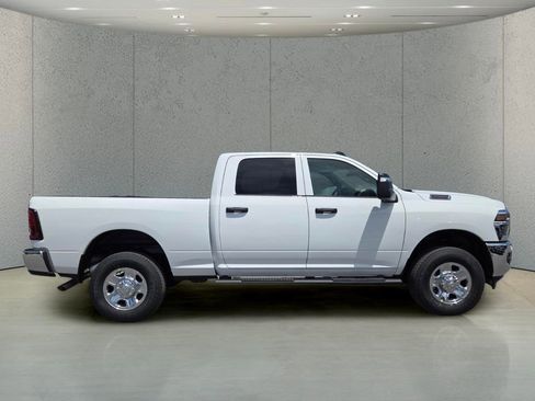 New 2026 RAM 2500 Tradesman AWD/4WD image 3