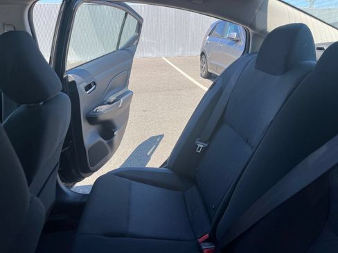Used 2025 Nissan Versa SV FWD image 38