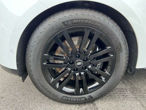 Used 2023 Land Rover Range Rover SE image 9