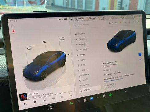 Used 2022 Tesla Model Y Performance AWD/4WD image 9