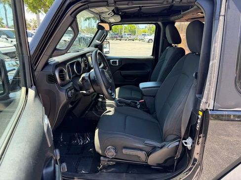 Used 2020 Jeep Wrangler Sport AWD/4WD image 10
