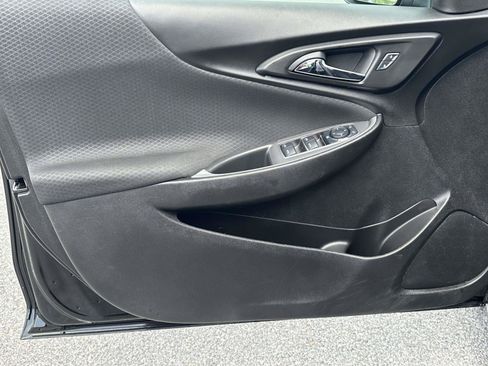 Used 2025 Chevrolet Malibu LT FWD image 16