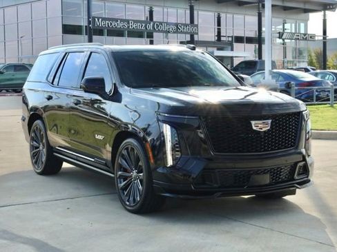 Used 2025 Cadillac Escalade V w/ LPO, Floor Liner Package image 5