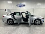 Used 2020 Chevrolet Malibu LT image 2