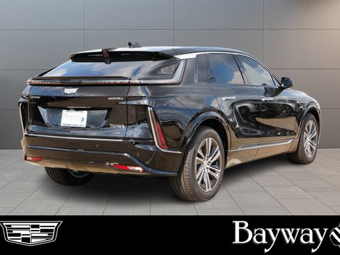 New 2025 Cadillac Lyriq Luxury image 5