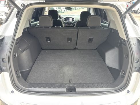 Used 2021 GMC Terrain SLE w/ Driver Convenience Package image 30