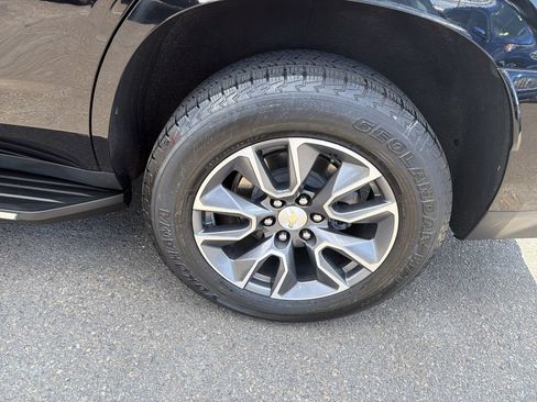 Used 2021 Chevrolet Tahoe LT w/ LT Signature Package AWD/4WD image 31