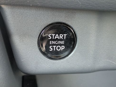 Used 2026 Nissan Rogue SV FWD image 22