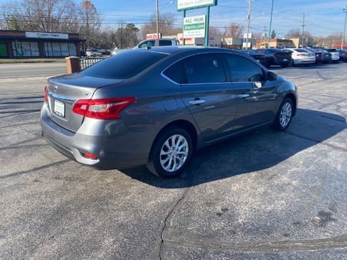 Used 2019 Nissan Sentra SV image 3