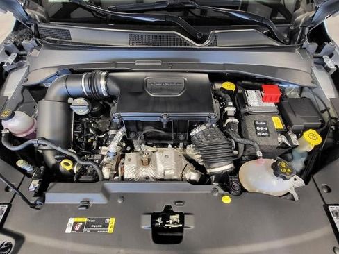 Used 2025 Jeep Compass Limited AWD/4WD image 9