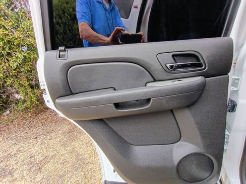 Used 2014 Chevrolet Tahoe LT w/ Suspension Package, Off-Road image 37