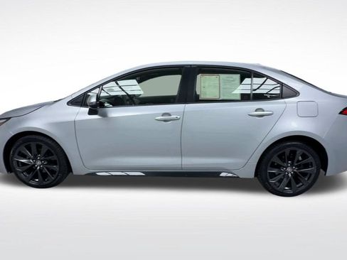 Certified 2023 Toyota Corolla SE w/ SE Premium Package FWD image 6