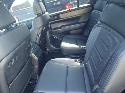 Used 2024 Hyundai Santa Fe Calligraphy AWD/4WD image 10