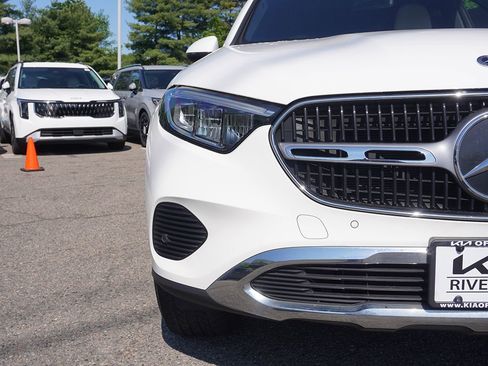 Used 2023 Mercedes-Benz GLC 300 4MATIC image 14