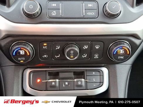 Certified 2021 GMC Acadia SLE w/ Driver Convenience Package image 18