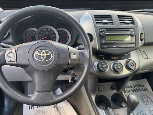 Used 2012 Toyota RAV4 4WD image 3