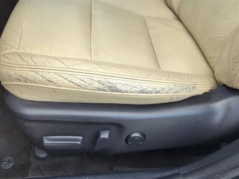 Used 2015 Toyota Avalon XLE FWD image 14