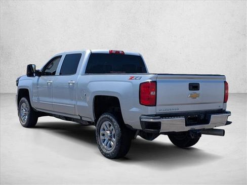 Used 2019 Chevrolet Silverado 2500 LT AWD/4WD image 7