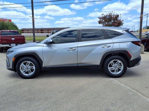 Used 2025 Hyundai Tucson SE FWD image 5
