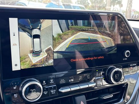 New 2026 Toyota Highlander Limited image 19