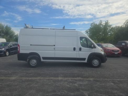 Used 2025 RAM ProMaster 2500 FWD image 7