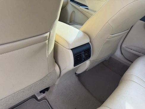 Used 2017 Toyota Camry XLE w/ Moonroof Package FWD image 11