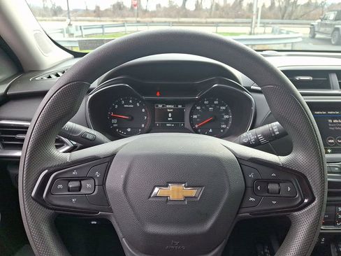 Used 2023 Chevrolet TrailBlazer LT FWD image 18