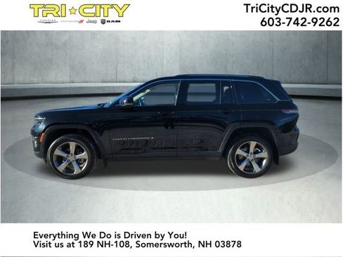 Used 2022 Jeep Grand Cherokee Limited image 2