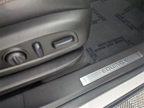 Certified 2024 Chevrolet Equinox Premier image 25