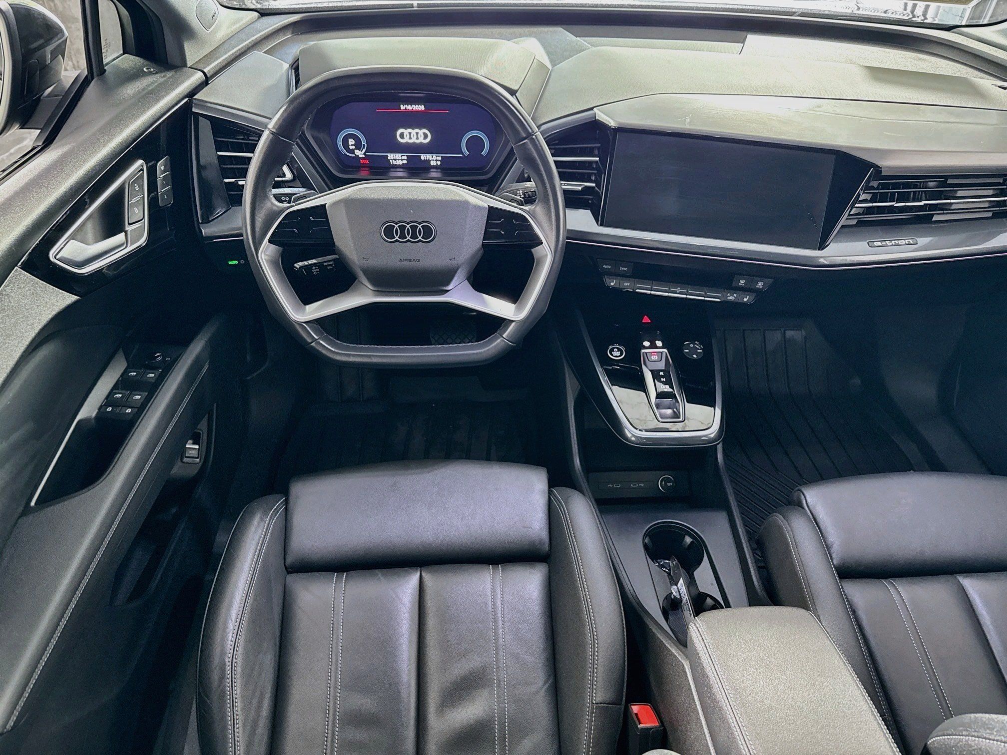 Used 2024 Audi Q4 e-tron Premium Plus w/ Premium Plus AWD/4WD image 25