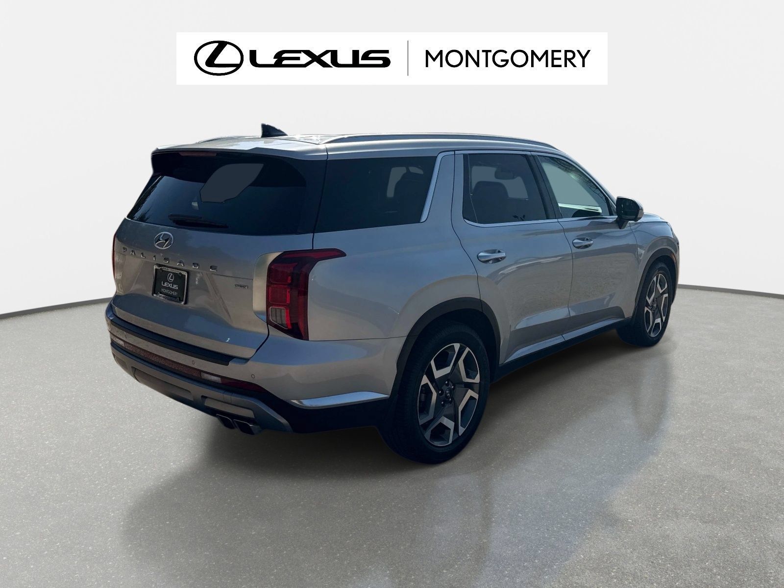 Used 2024 Hyundai Palisade Limited AWD/4WD image 3