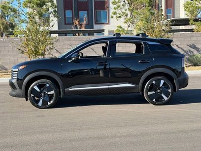 New 2026 Nissan Kicks SR w/ Cold Weather Package