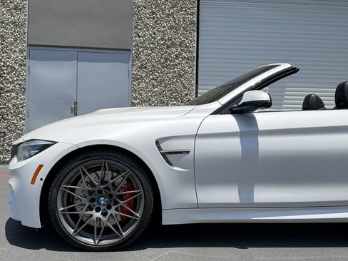 Used 2019 BMW M4 Convertible w/ Competition Package RWD image 13