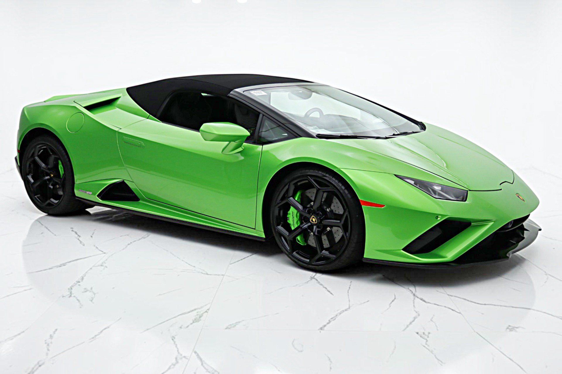 Used 2023 Lamborghini Huracan EVO RWD image 30