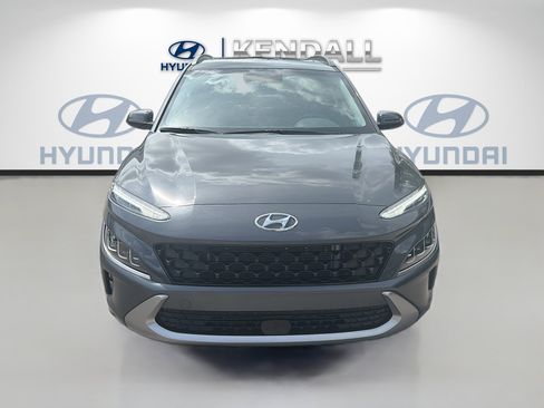 Used 2023 Hyundai Kona Limited w/ Cargo Package FWD image 2