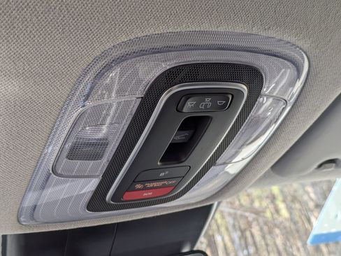 Used 2024 Hyundai Elantra Limited image 26