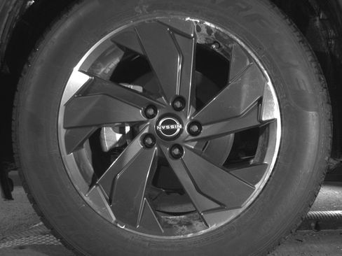 Used 2025 Nissan Rogue SV image 12