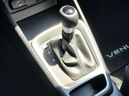 New 2026 Hyundai Venue SE FWD image 24