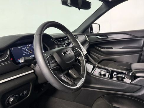 Certified 2023 Jeep Grand Cherokee L Laredo AWD/4WD image 20