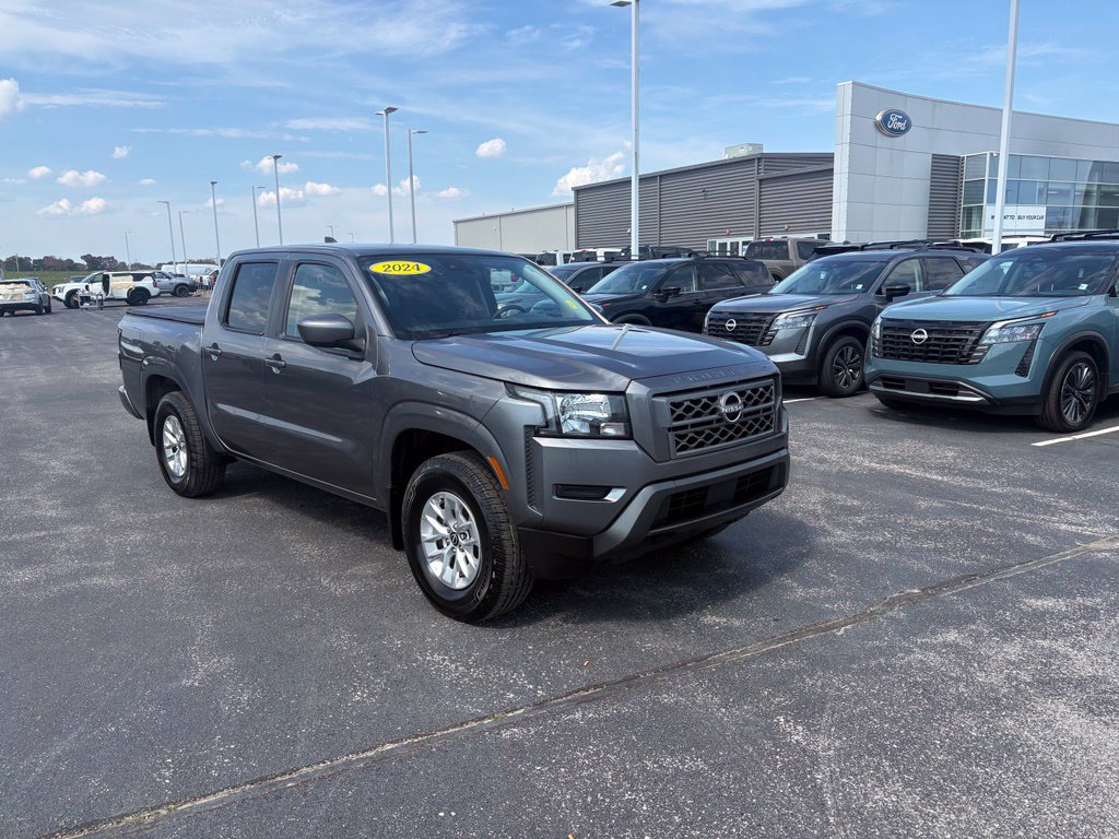 Used 2024 Nissan Frontier SV w/ Technology Package RWD image 2