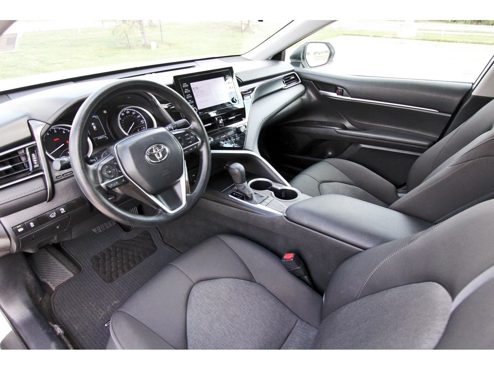 Used 2023 Toyota Camry LE FWD image 29