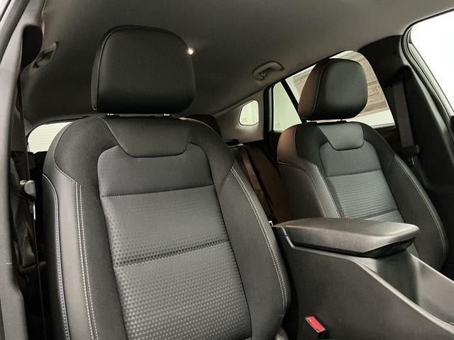 New 2026 Chevrolet Trax LT w/ LT Convenience Package FWD image 32