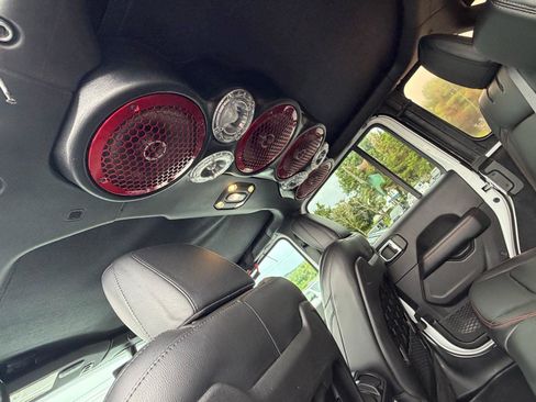 Used 2019 Jeep Wrangler Unlimited Rubicon AWD/4WD image 30