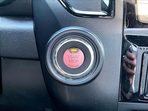 Certified 2023 Nissan Titan SV w/ SV Convenience Package RWD image 34