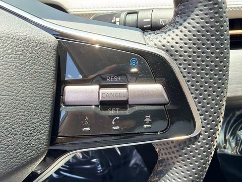 Used 2024 Nissan Ariya FWD image 37