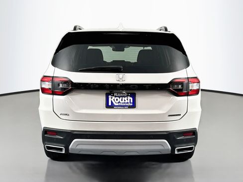 Certified 2024 Honda Pilot Touring image 6