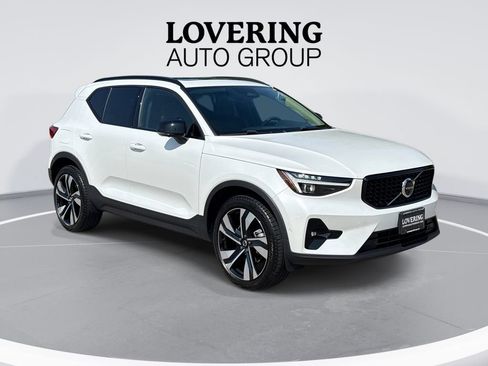 Certified 2024 Volvo XC40 B5 Plus w/ Protection Package Premier AWD/4WD image 1