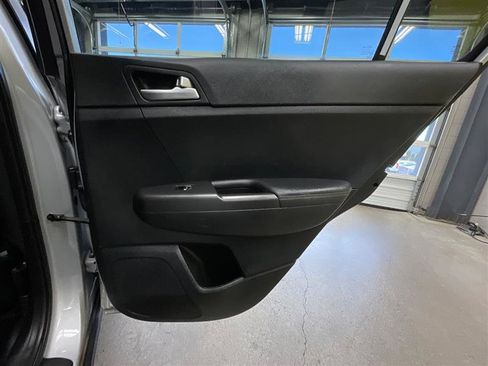 Used 2020 Kia Sportage LX FWD image 21
