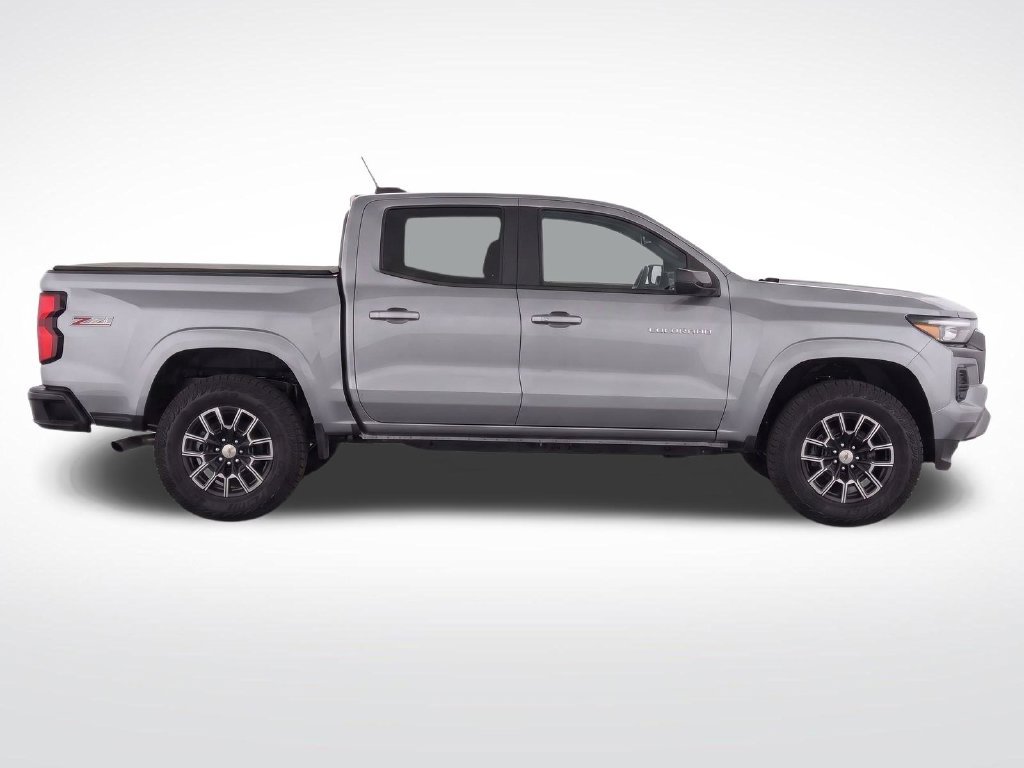 Used 2026 Chevrolet Colorado Z71 w/ Technology Package AWD/4WD image 8