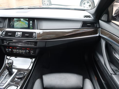 Used 2014 BMW 550i Sedan RWD image 15